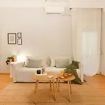 Modern 2br With Balcony, Διαμέρισμα