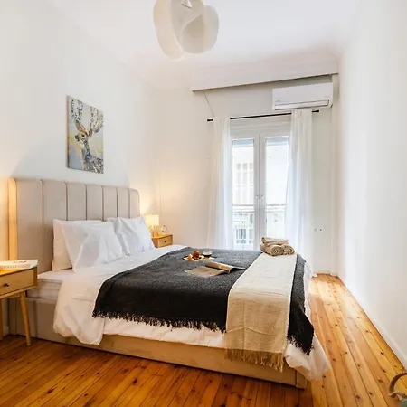 Modern 2br With Balcony, Appartement Thessalonique