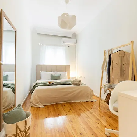 Modern 2br With Balcony, Appartement Thessalonique