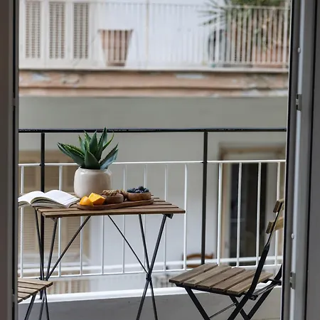 Modern 2br With Balcony, Appartement Thessalonique