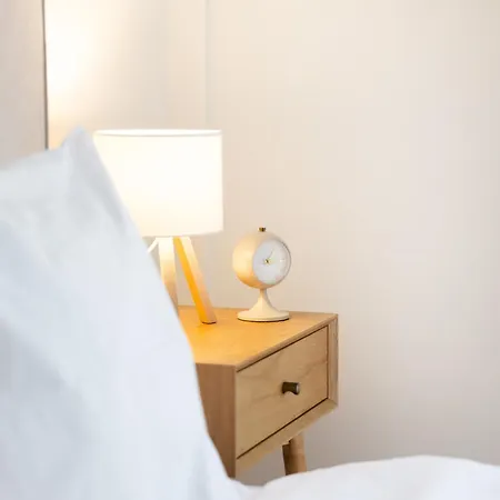 דירה Modern 2br With Balcony, סלוניקי