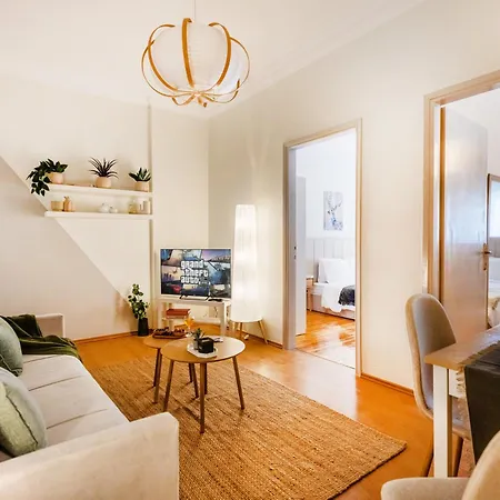 Appartement Modern 2br With Balcony,