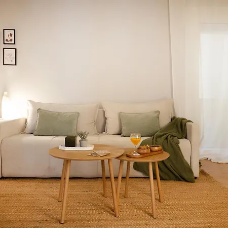 Modern 2br With Balcony, Thessalonique