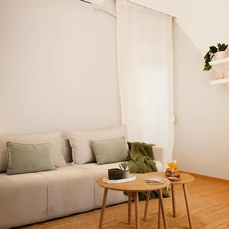Apartment Modern 2br With Balcony, Thessaloniki