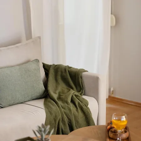 דירה Modern 2br With Balcony,