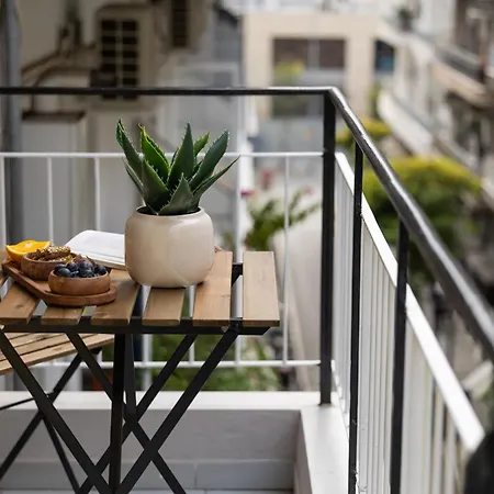 Modern 2br With Balcony, דירה סלוניקי