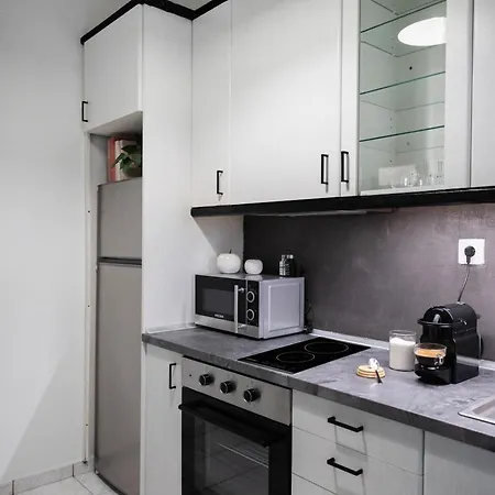 Modern 2br With Balcony, סלוניקי