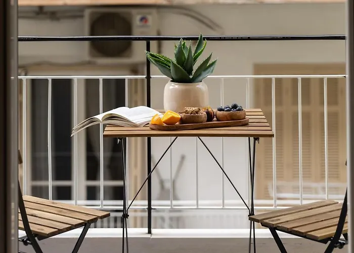 Διαμέρισμα Modern 2br With Balcony, *