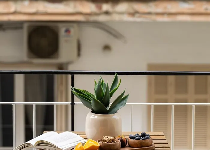 Modern 2br With Balcony, Διαμέρισμα