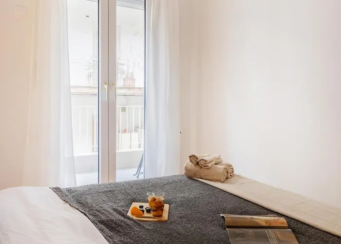 Modern 2br With Balcony,