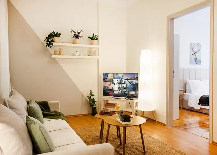 Modern 2br With Balcony, Διαμέρισμα *