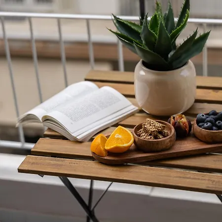 Modern 2br With Balcony, 아파트 테살로니키