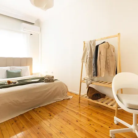 Modern 2br With Balcony, 아파트 테살로니키