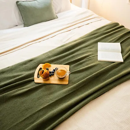 Modern 2br With Balcony,