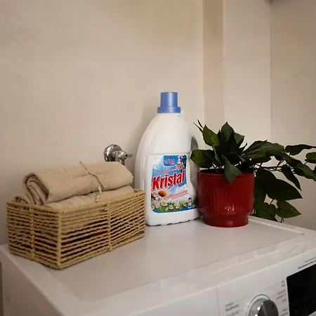 Modern 2br With Balcony, 테살로니키