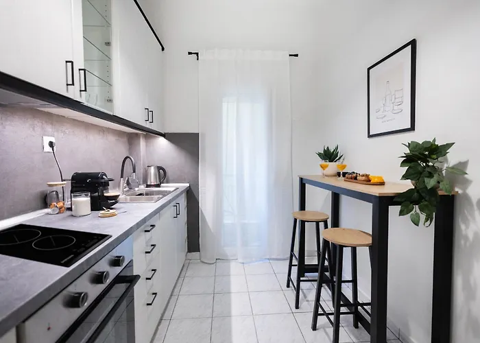 Modern 2br With Balcony, * Saloniki