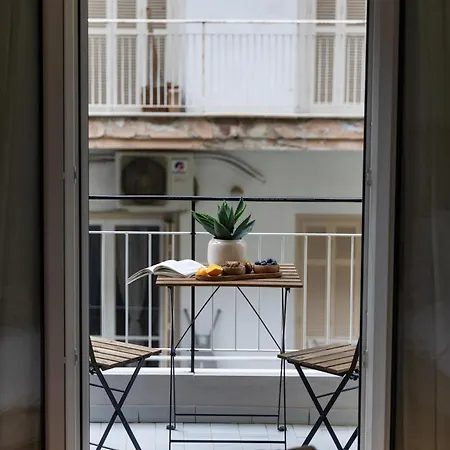 Modern 2br With Balcony, Apartment *