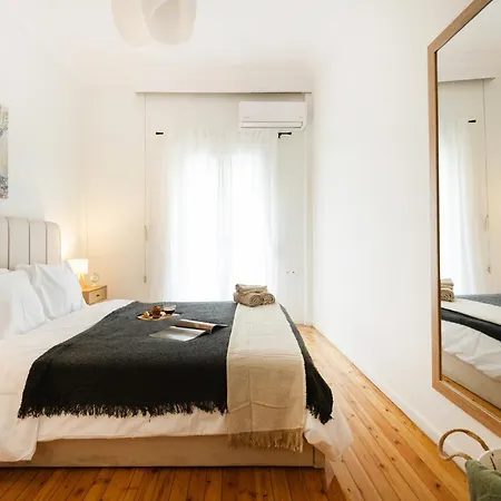 Apartment Modern 2br With Balcony, *