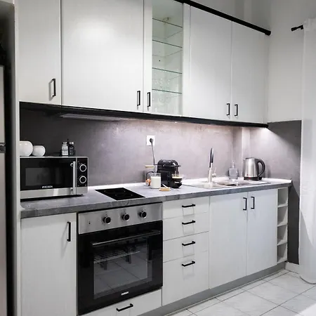 Modern 2br With Balcony, Thessaloniki